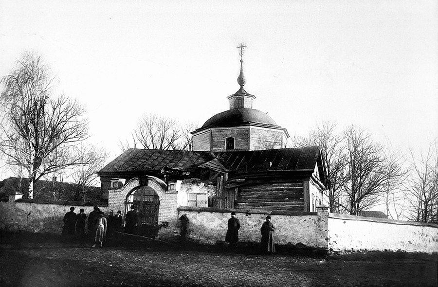 Пятницкий храм Данкова с рухнувшей колокольней