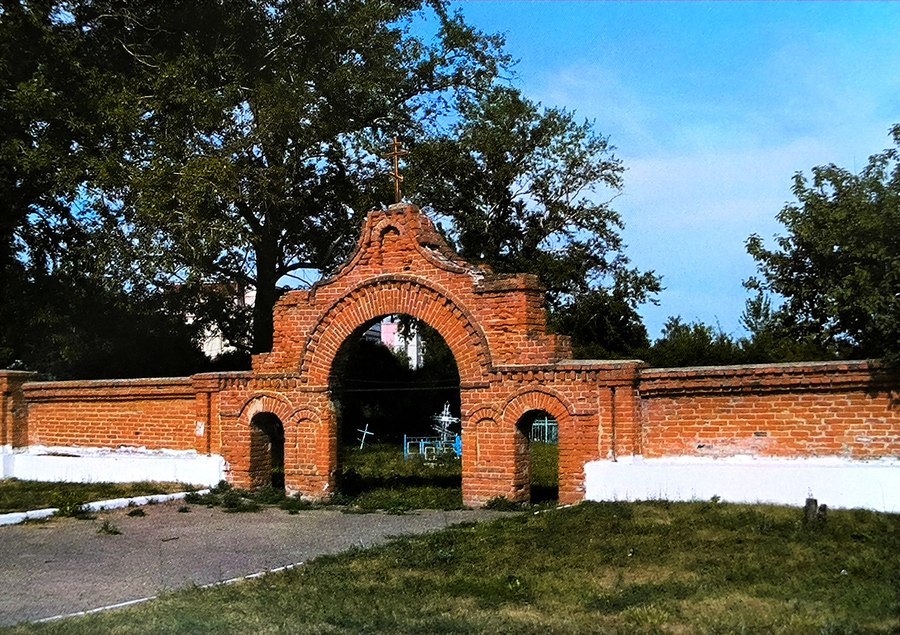 Ворота приходского кладбища Пушкарской слободы Данкова