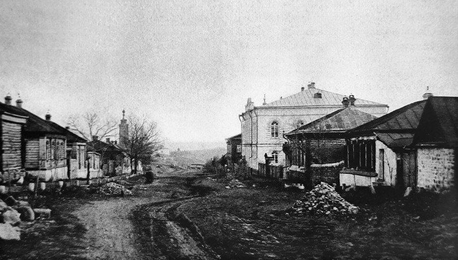 Семинарская улица в Данкове и здание духовного училища