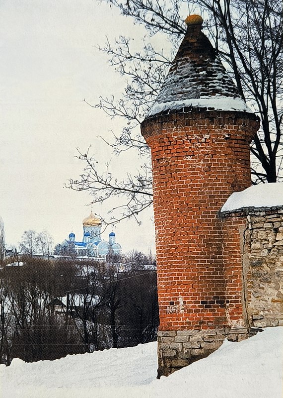 Угловая башня ограды городского кладбища Данкова