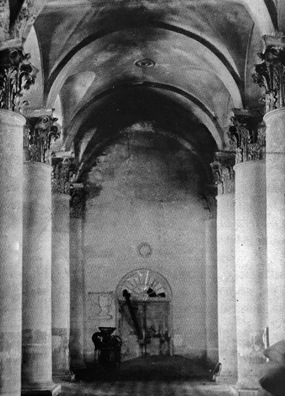 Интерьер трапезной Владимирского храма села Баловнево