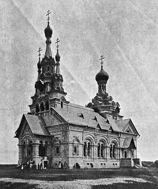 Вид на Димитриевский храм с юго-запада