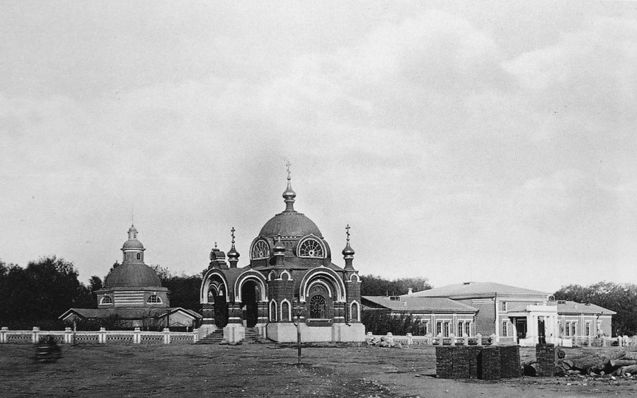 Петропавловская часовня на Старобазарной площади Липецка