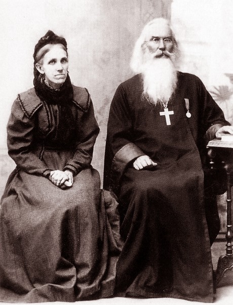 Настоятель Знаменского собора Иоанн Соколов с матушкой Агриппиной