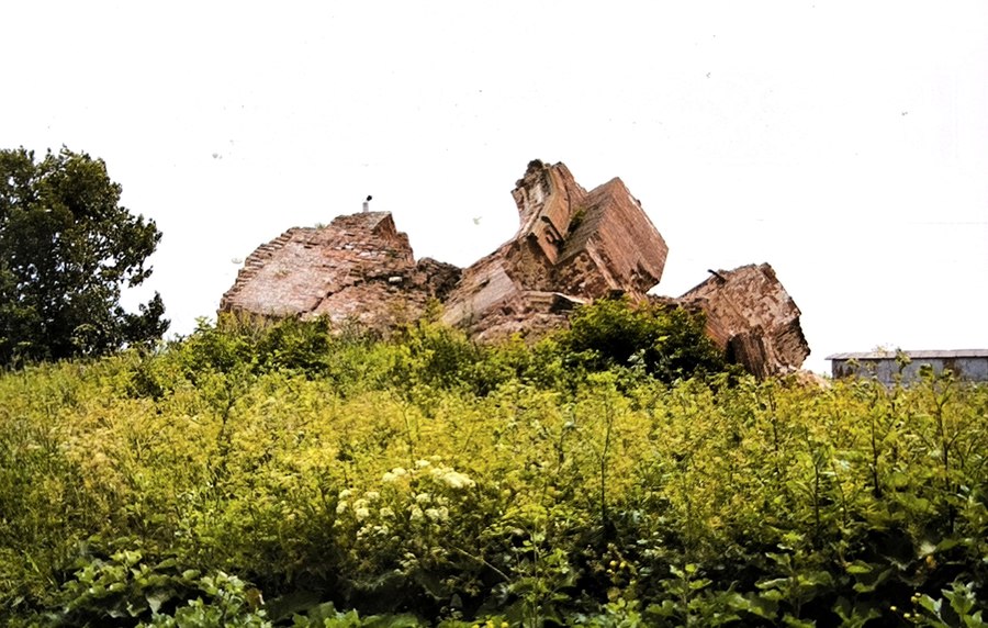 Рухнувшая колокольня Барятинского Софийского собора